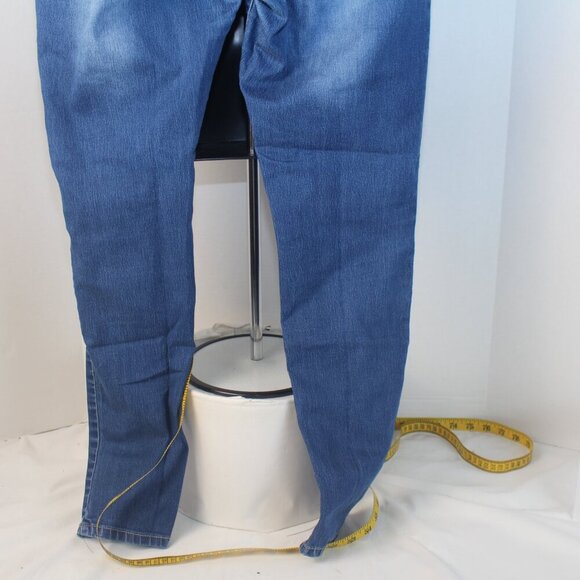 VIP JEANS - Picture 6 of 8